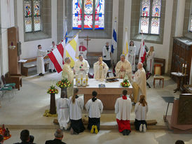 Feierlicher Gründungsgottesdienst der Pfarrei St. Heimerad (Foto: Karl-Franz Thiede)